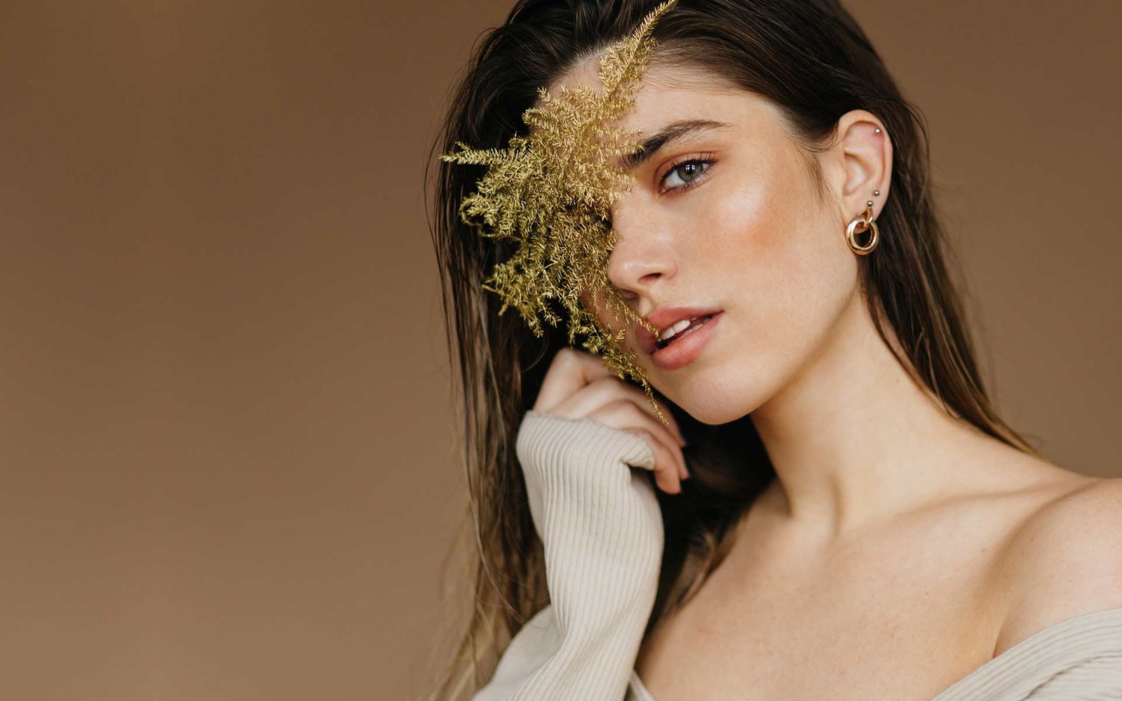 Elleaura fashion portrait